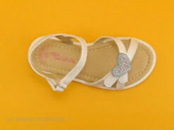 Wipop YOEUR - Blanc - Coeurs Strass - Sandale Fille 6 Wipop YOEUR - Blanc - Coeurs Strass - Sandale Fille -Magasin De Chaussures cd24607c73b9e66c561f35ea11d5d5ef img 3687.jpg 121679